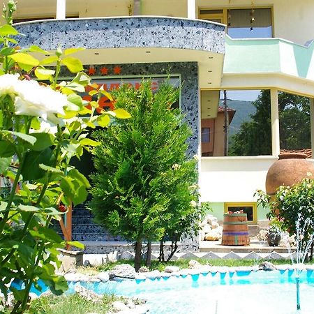 מלון Cherven  Complex Diana מראה חיצוני תמונה